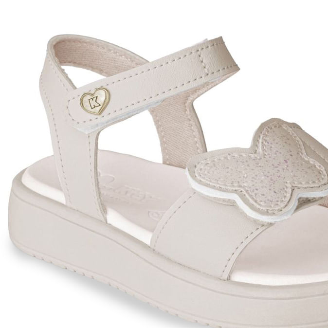 Sandália infantil branca Kidy vista lateral para ajuste